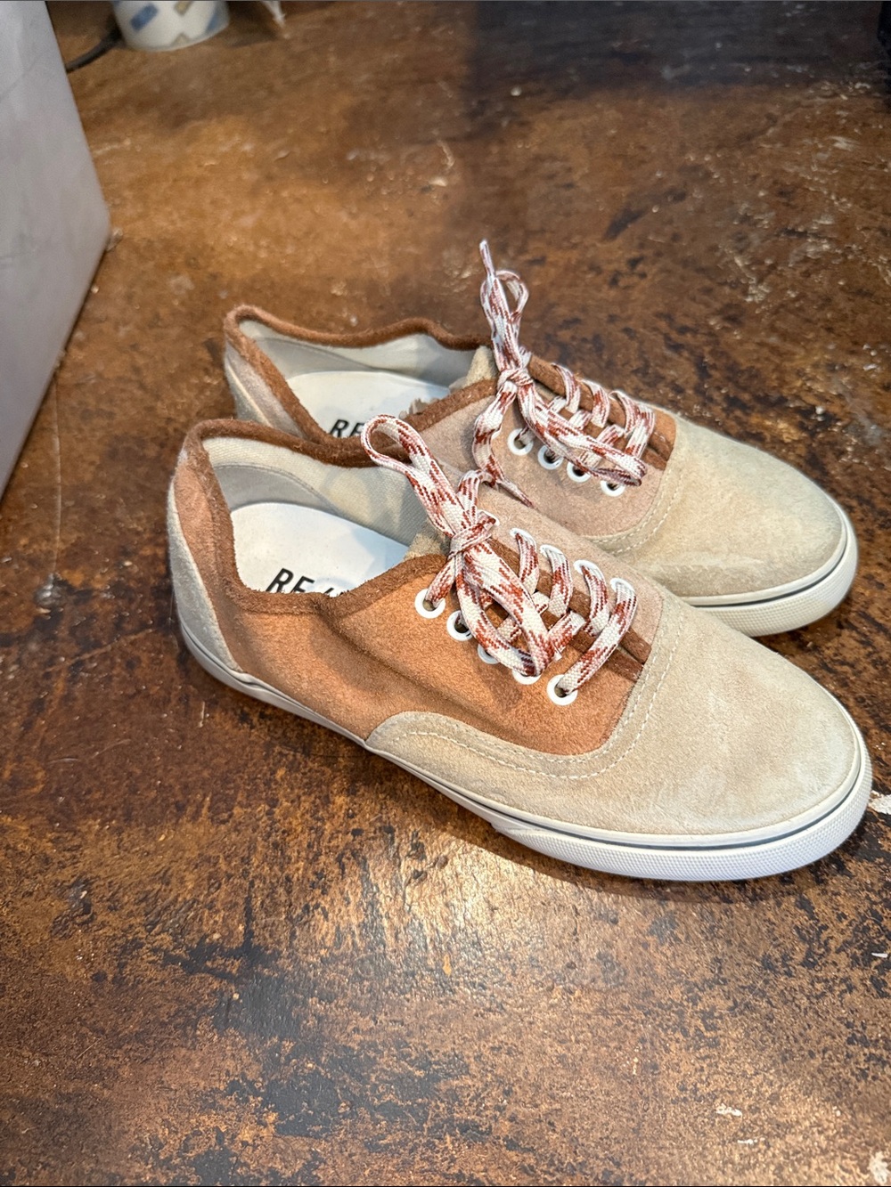 Re/Done Two-Tone Beige and Rust Suede Sneakers